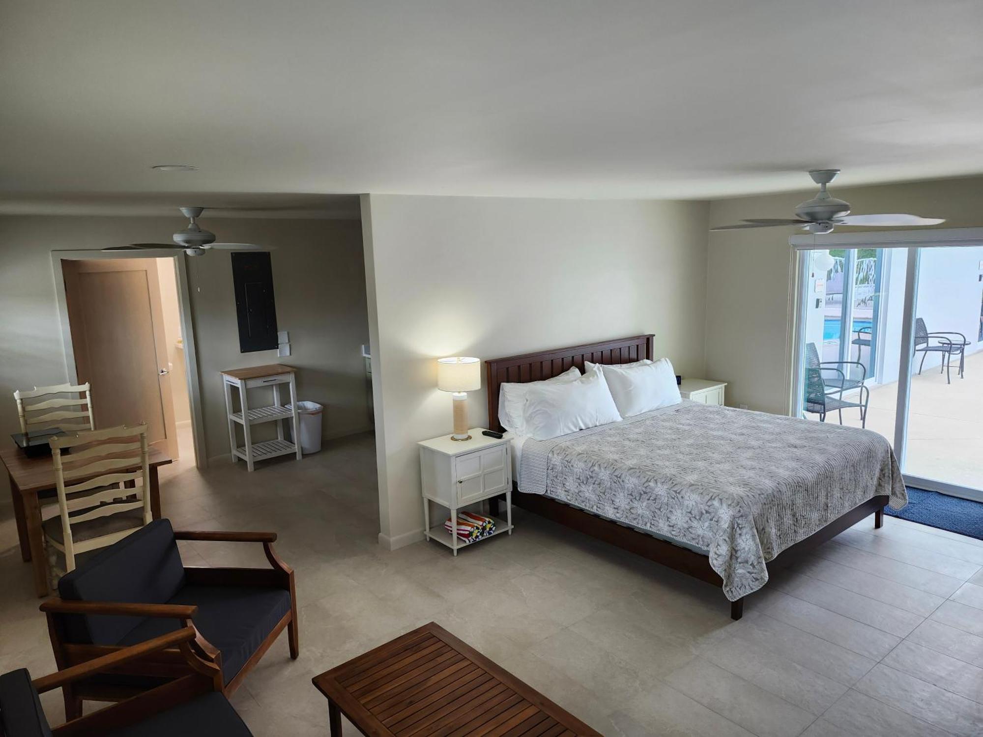 סאניבל Sunshine Island Inn - Adults Only מראה חיצוני תמונה
