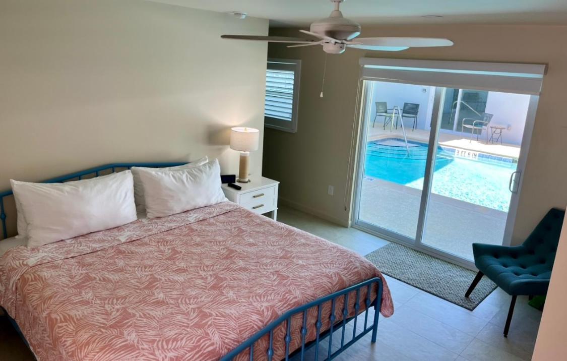 סאניבל Sunshine Island Inn - Adults Only מראה חיצוני תמונה