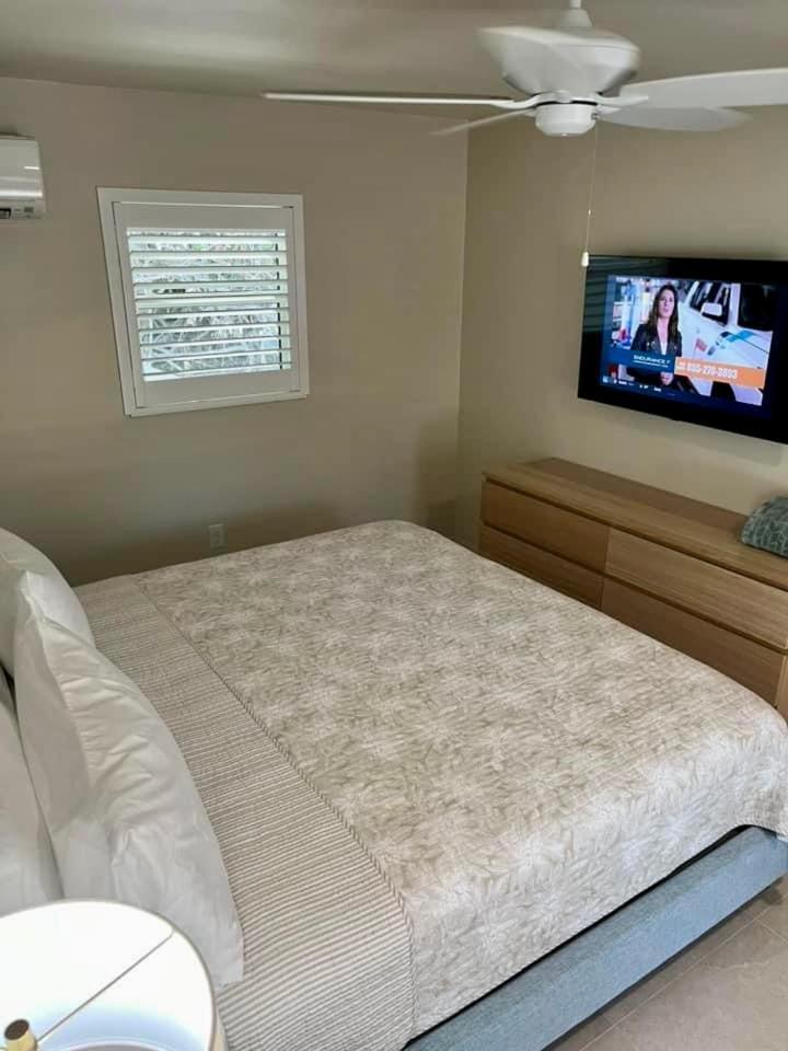 סאניבל Sunshine Island Inn - Adults Only מראה חיצוני תמונה