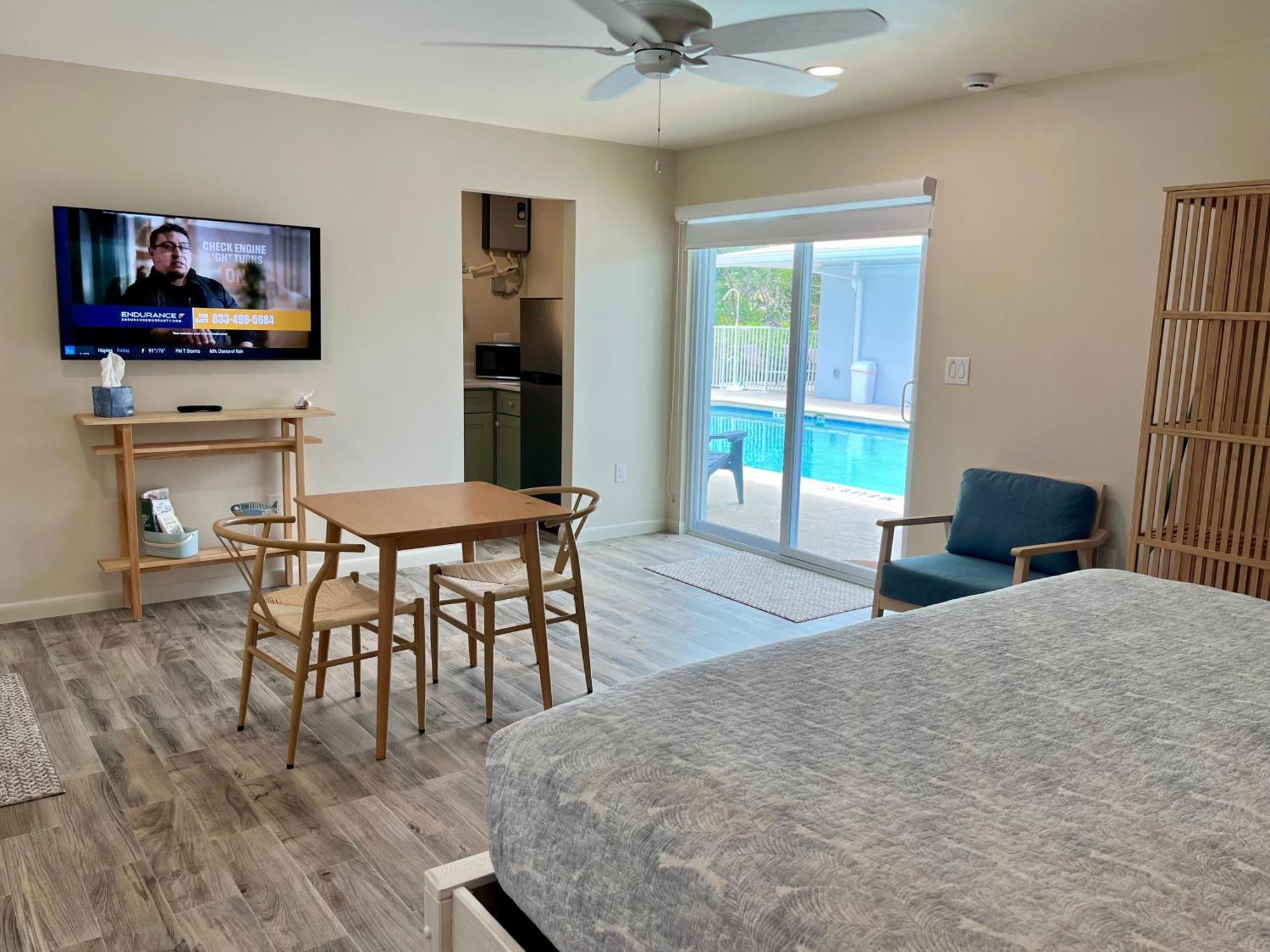 סאניבל Sunshine Island Inn - Adults Only מראה חיצוני תמונה