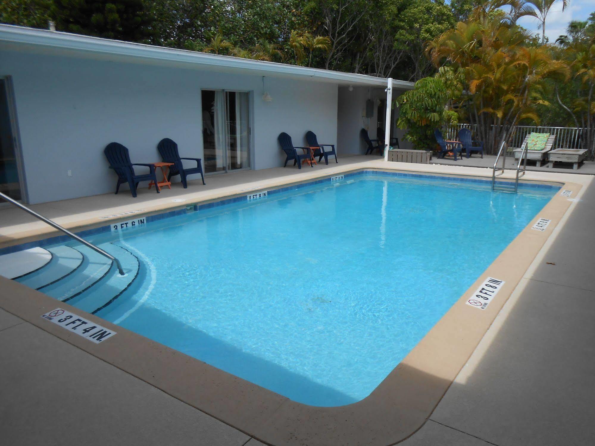 סאניבל Sunshine Island Inn - Adults Only מראה חיצוני תמונה